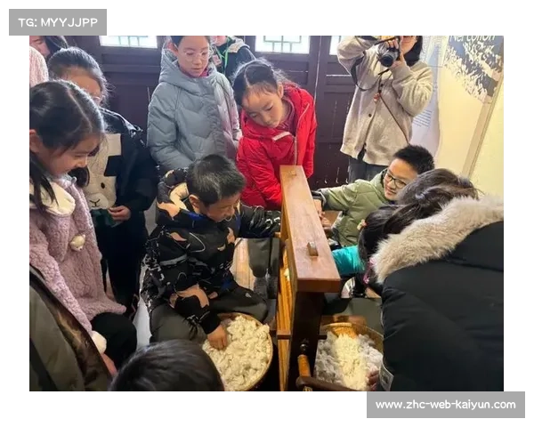 莫力达瓦非遗研学热潮涌动 曲棍球夏令营吸引千名学子体验传统技艺 莫力达瓦非遗研学热潮涌动 曲棍球夏令营吸引千名学子体验传统技艺